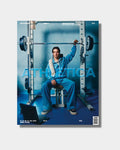 Magazine de sport : couverture ATHLETICA en grand, homme en salle de sport bleue